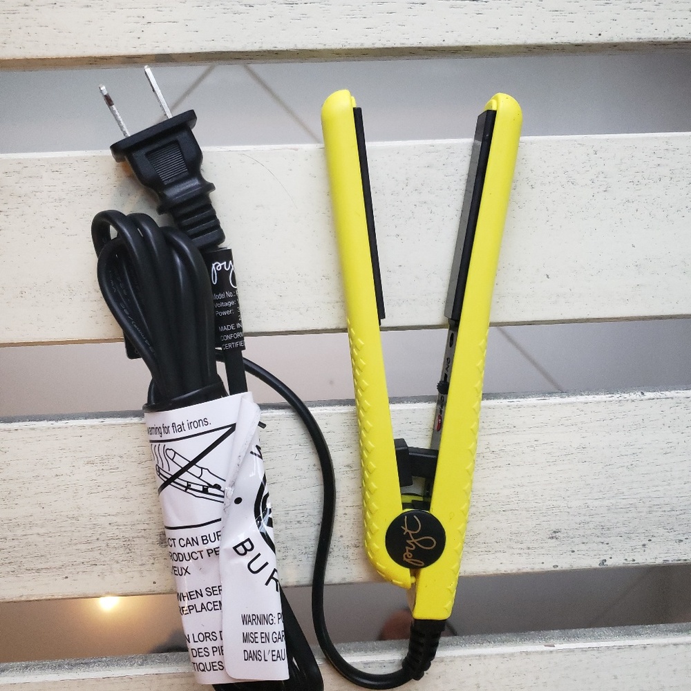 PYT mini ceramic straightener *NEW*